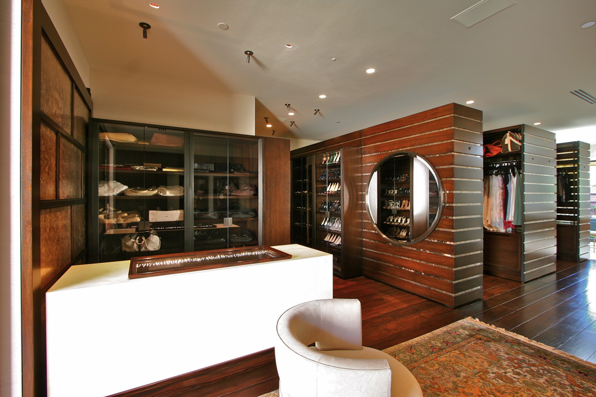 Closet 1